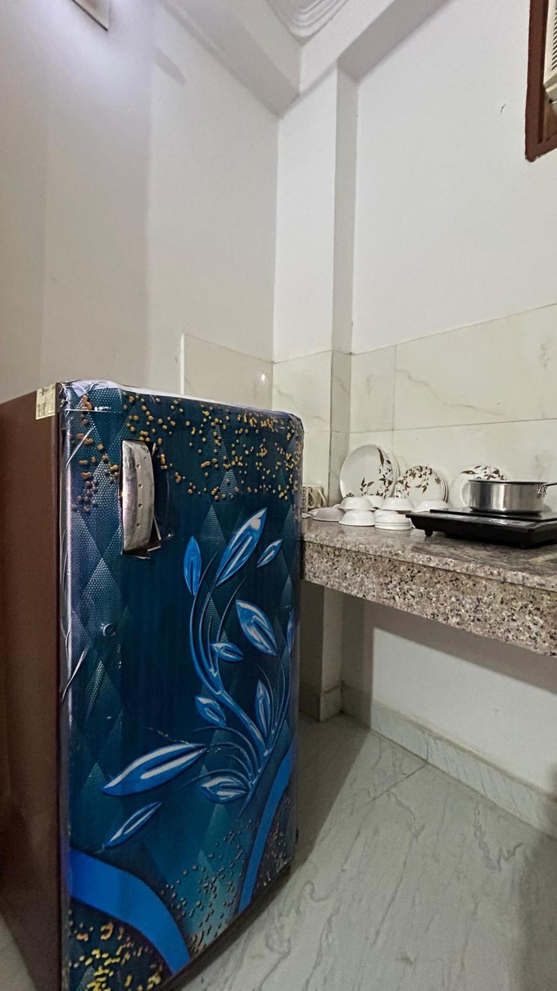 Apartment The Comfort Corner Inn- & Kitchen - Couple Friendly - 7-8 Km Drive From Airport New Delhi